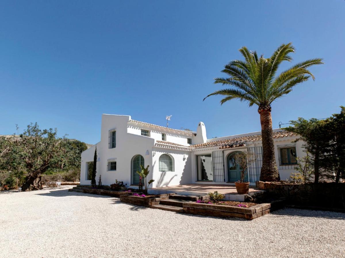 VILLA HOLIDAY HOME FINCA BISSEROT, JESUS POBRE